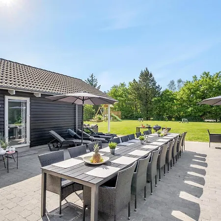 Feriehus Awesome In With Sauna